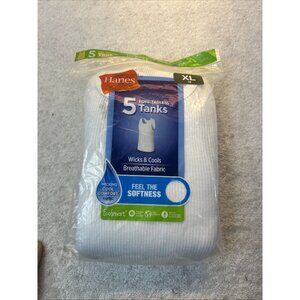 Hanes Boy's White Tagless Tanks in Size XL Size 18- 5 in Package New